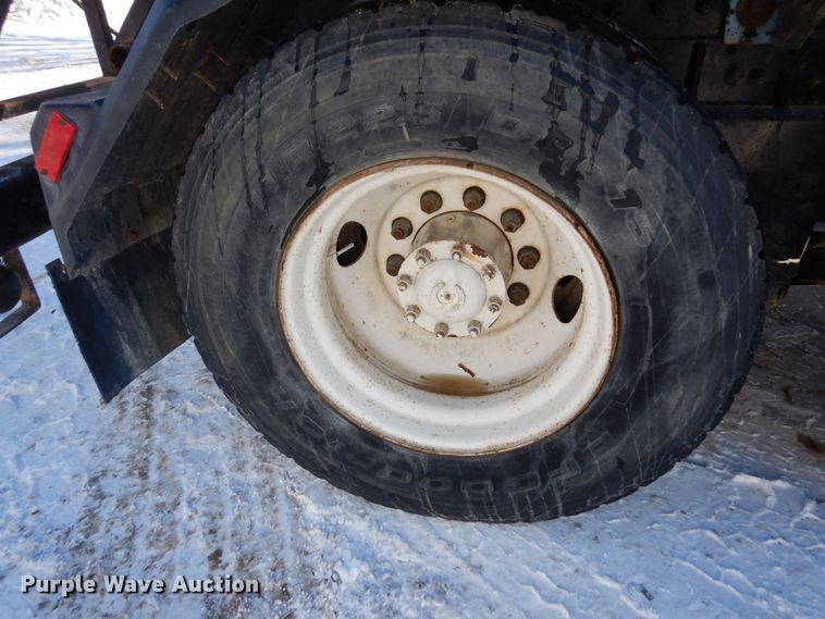 image for item KU9822 1997 Peterbilt 357  roll-off container truck