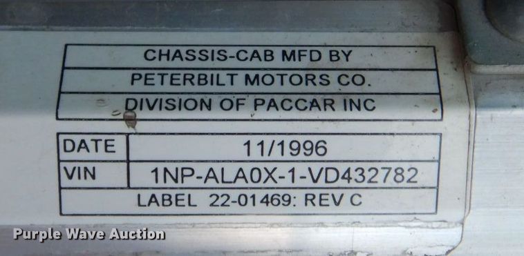 image for item KU9822 1997 Peterbilt 357  roll-off container truck