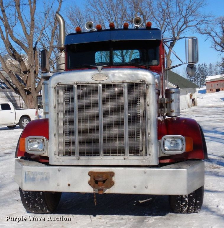 image for item KU9824 1996 Peterbilt 357  roll-off container truck