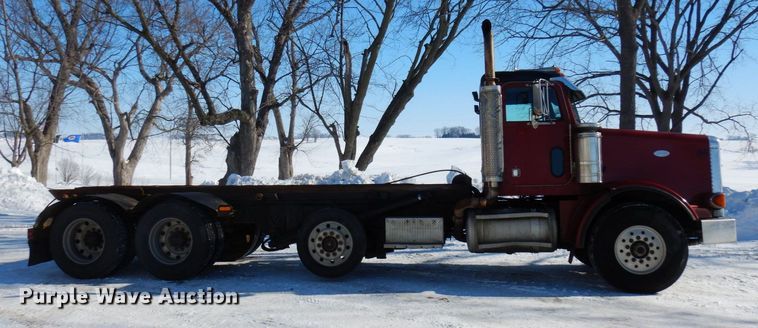 image for item KU9824 1996 Peterbilt 357  roll-off container truck