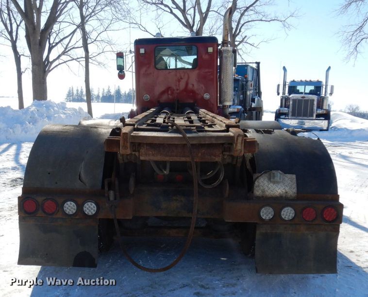 image for item KU9824 1996 Peterbilt 357  roll-off container truck