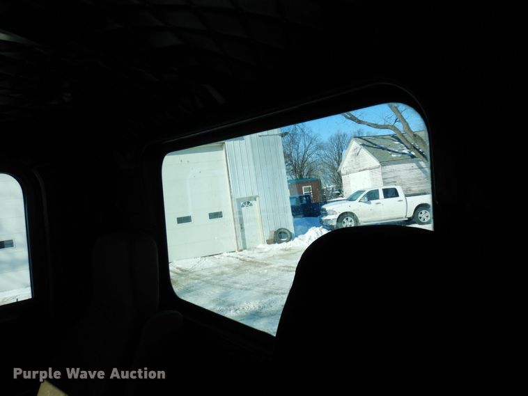 image for item KU9824 1996 Peterbilt 357  roll-off container truck