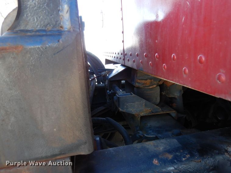 image for item KU9824 1996 Peterbilt 357  roll-off container truck