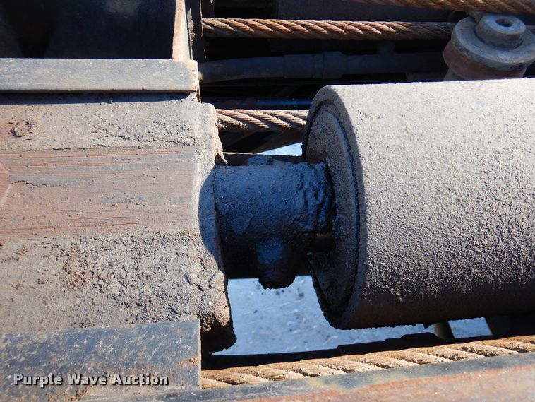 image for item KU9824 1996 Peterbilt 357  roll-off container truck