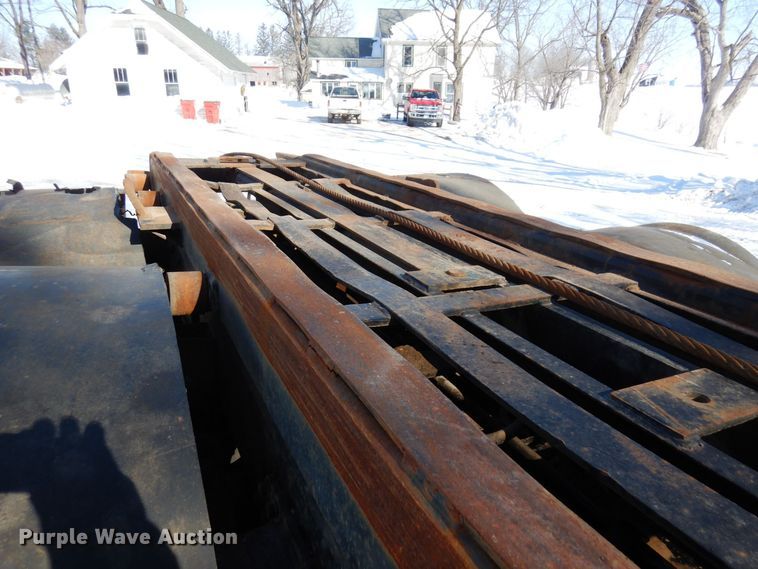 image for item KU9824 1996 Peterbilt 357  roll-off container truck