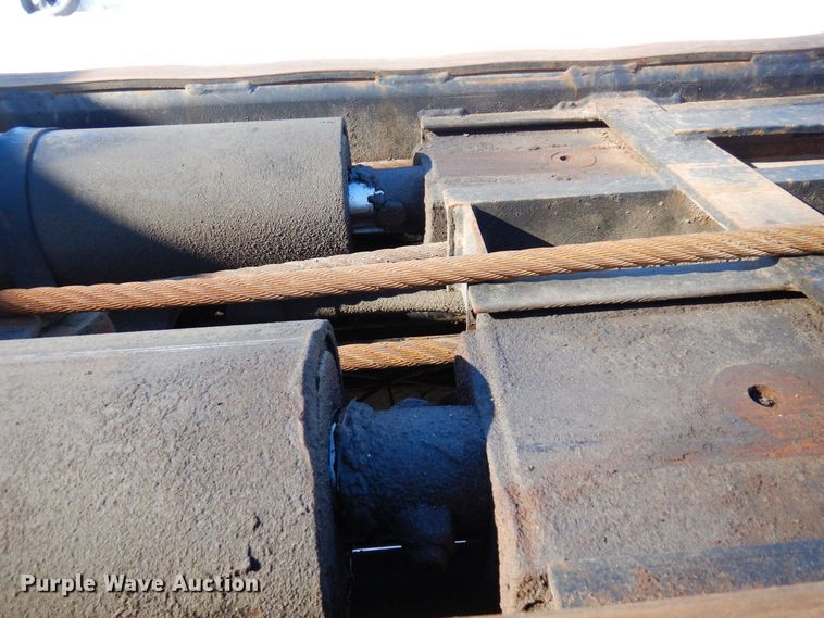 image for item KU9824 1996 Peterbilt 357  roll-off container truck