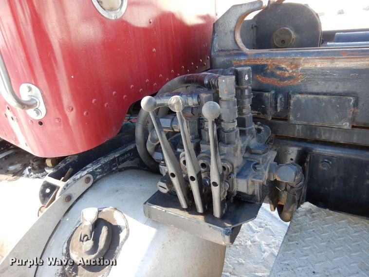 image for item KU9824 1996 Peterbilt 357  roll-off container truck