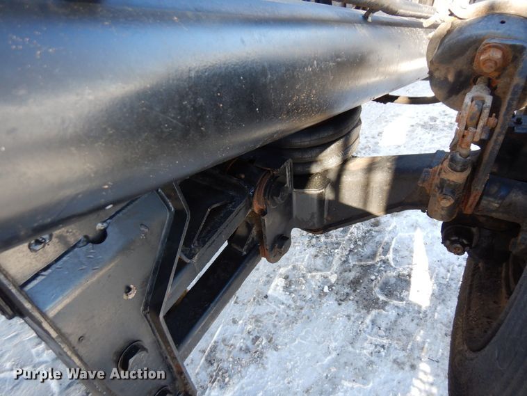 image for item KU9824 1996 Peterbilt 357  roll-off container truck