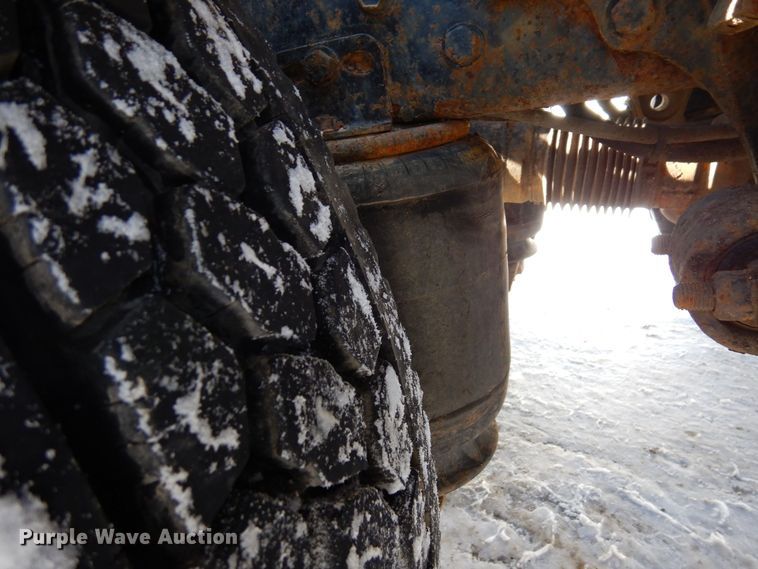 image for item KU9824 1996 Peterbilt 357  roll-off container truck