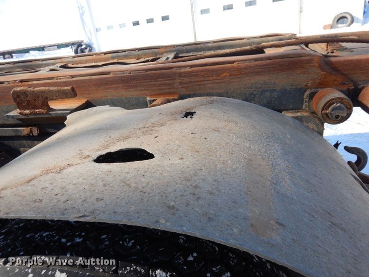 image for item KU9824 1996 Peterbilt 357  roll-off container truck