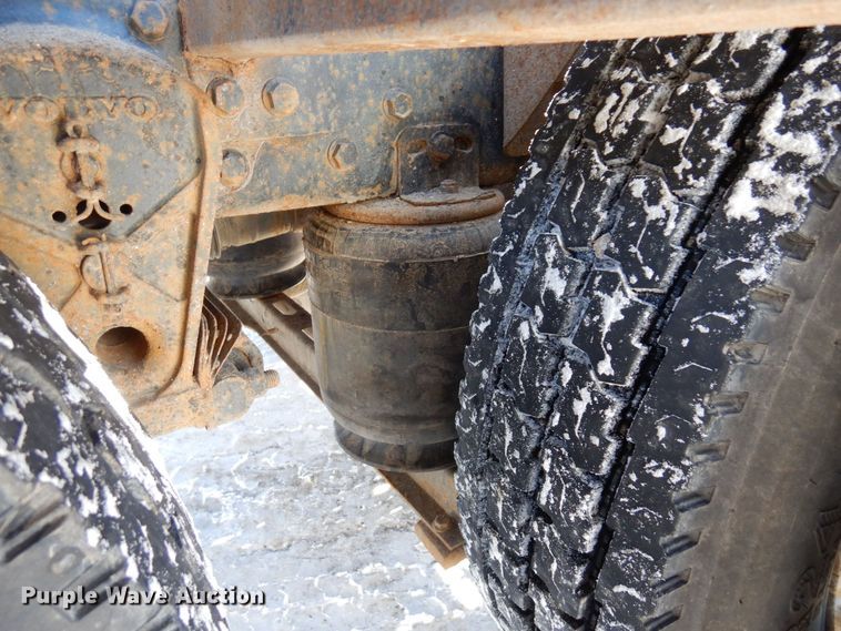 image for item KU9824 1996 Peterbilt 357  roll-off container truck