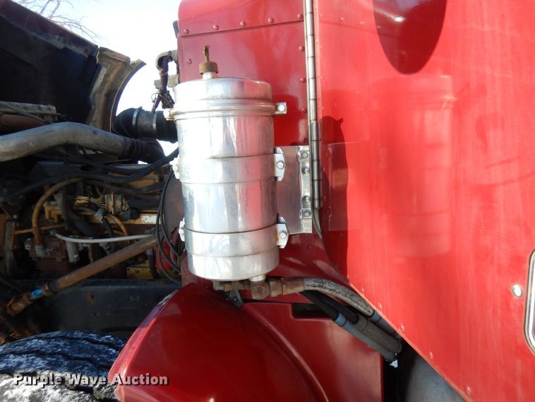 image for item KU9824 1996 Peterbilt 357  roll-off container truck