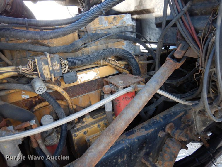 image for item KU9824 1996 Peterbilt 357  roll-off container truck