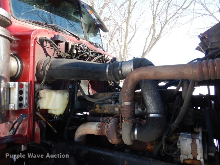 image for item KU9824 1996 Peterbilt 357  roll-off container truck