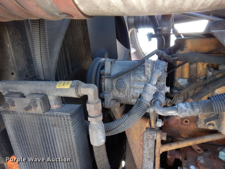 image for item KU9824 1996 Peterbilt 357  roll-off container truck