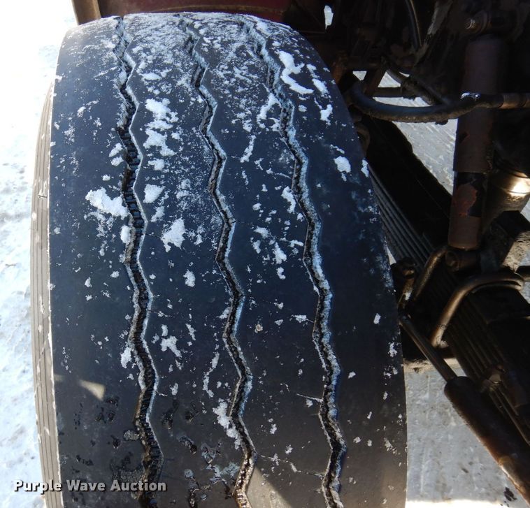 image for item KU9824 1996 Peterbilt 357  roll-off container truck