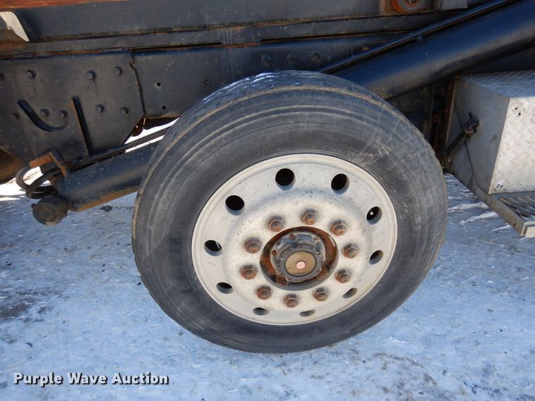 image for item KU9824 1996 Peterbilt 357  roll-off container truck