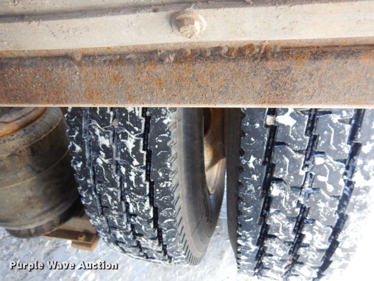 image for item KU9824 1996 Peterbilt 357  roll-off container truck