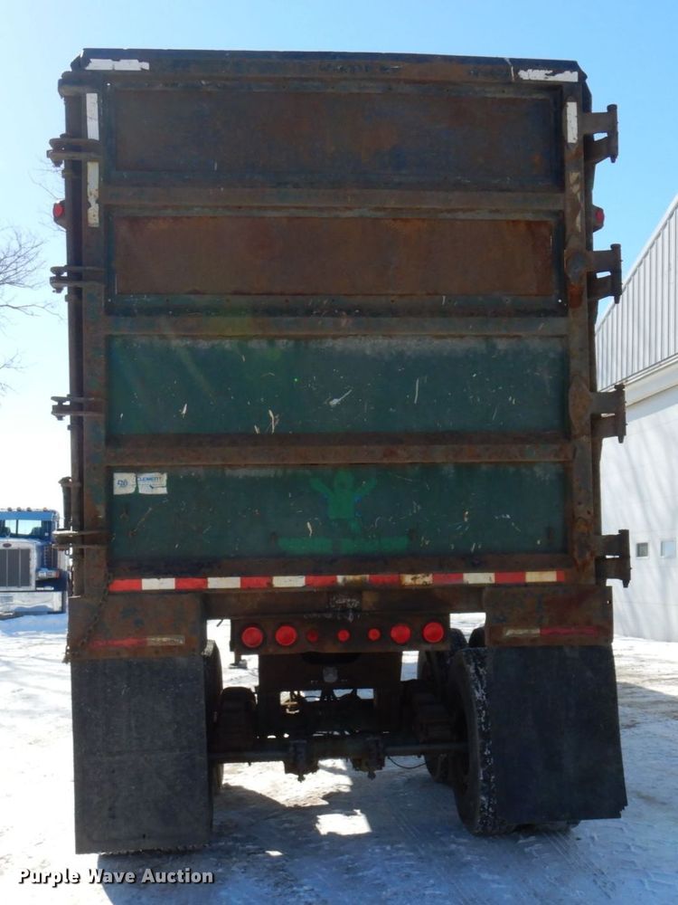 image for item KU9826 2005 Clement  end dump trailer