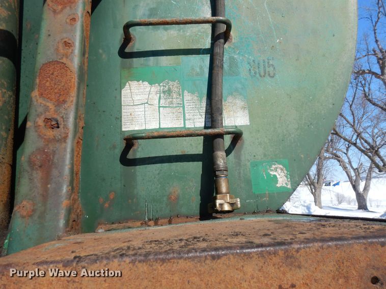 image for item KU9826 2005 Clement  end dump trailer