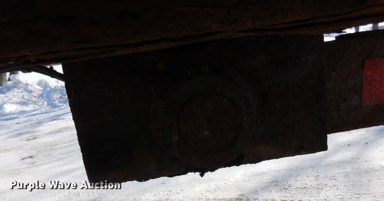 image for item KU9826 2005 Clement  end dump trailer