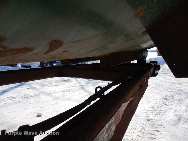 image for item KU9826 2005 Clement  end dump trailer