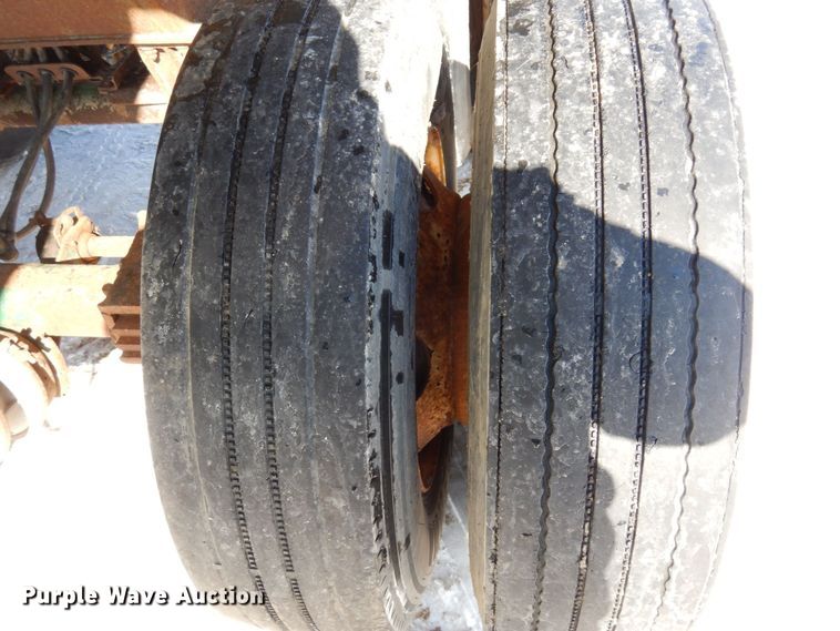 image for item KU9826 2005 Clement  end dump trailer