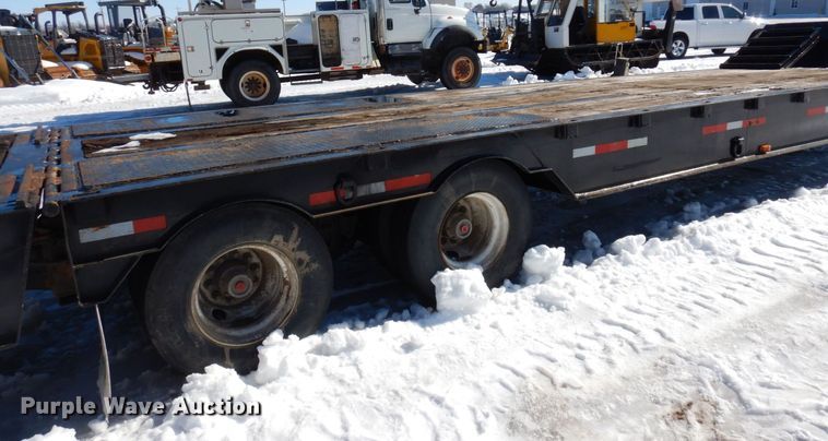 image for item KU9829 1988 MVE  drop deck equipment trailer
