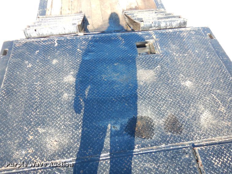 image for item KU9829 1988 MVE  drop deck equipment trailer