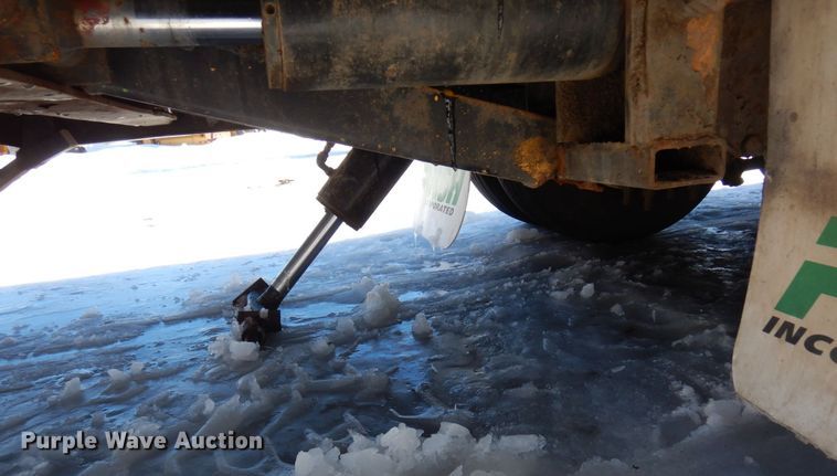 image for item KU9829 1988 MVE  drop deck equipment trailer