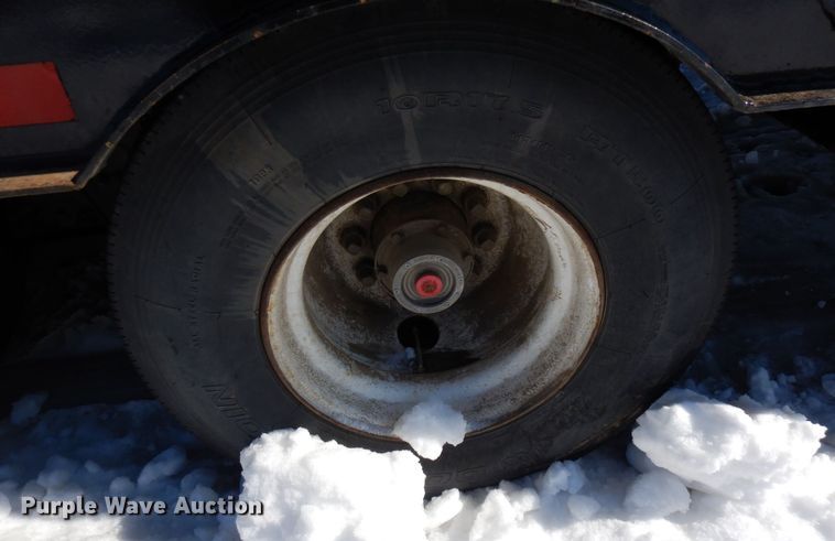 image for item KU9829 1988 MVE  drop deck equipment trailer