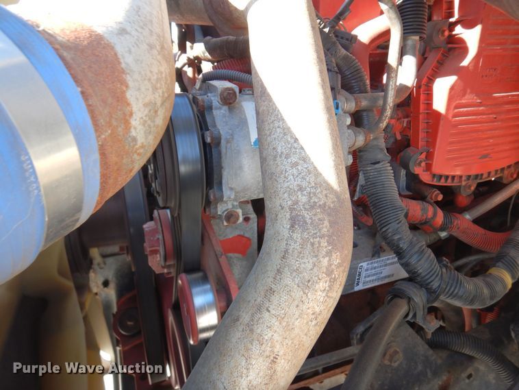 image for item KU9833 2009 International 8600  semi truck