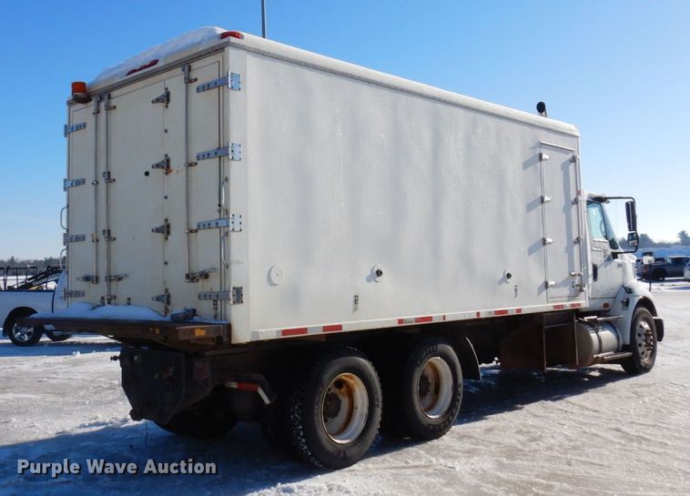 image for item KU9834 2007 International 8600  box truck