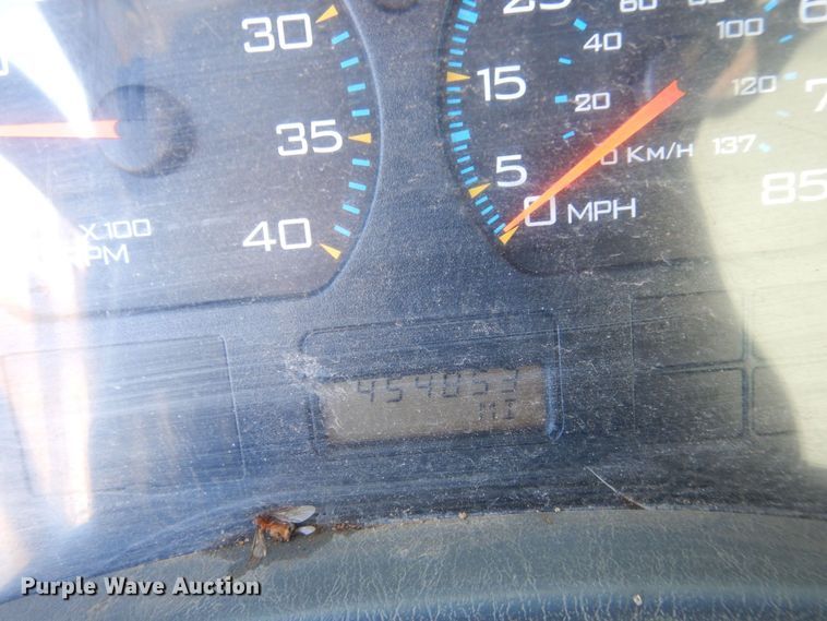 image for item KU9834 2007 International 8600  box truck