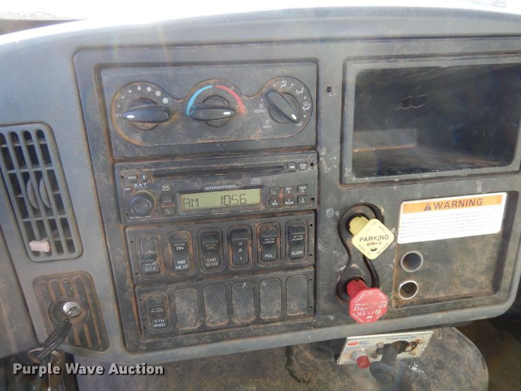 image for item KU9834 2007 International 8600  box truck