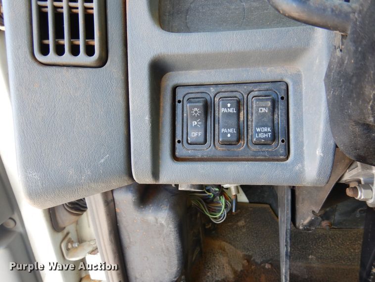 image for item KU9834 2007 International 8600  box truck