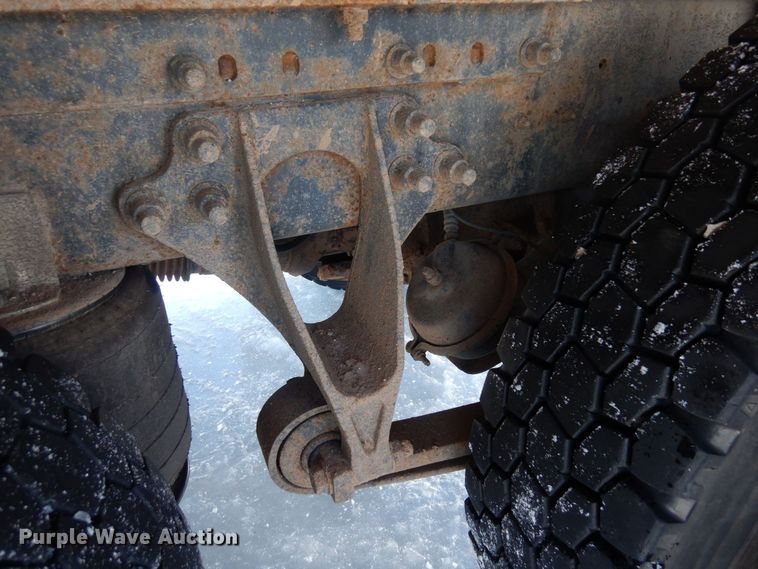 image for item KU9834 2007 International 8600  box truck