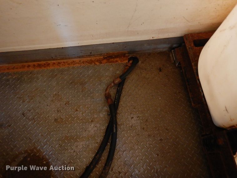 image for item KU9834 2007 International 8600  box truck