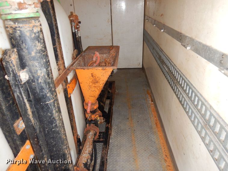 image for item KU9834 2007 International 8600  box truck