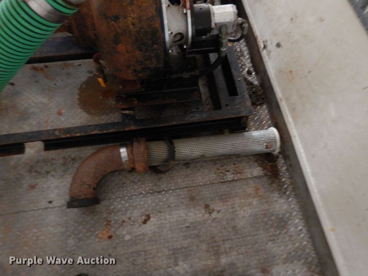 image for item KU9834 2007 International 8600  box truck