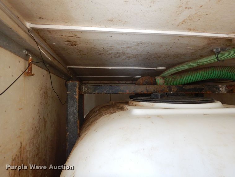 image for item KU9834 2007 International 8600  box truck