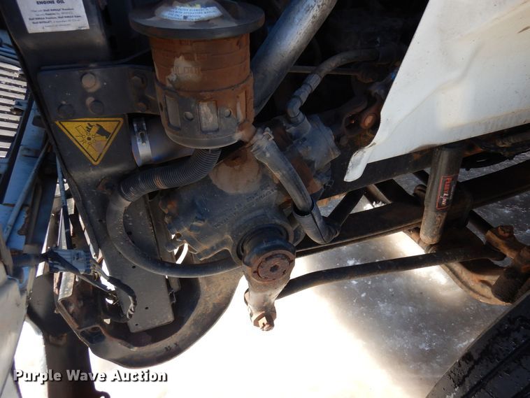 image for item KU9834 2007 International 8600  box truck