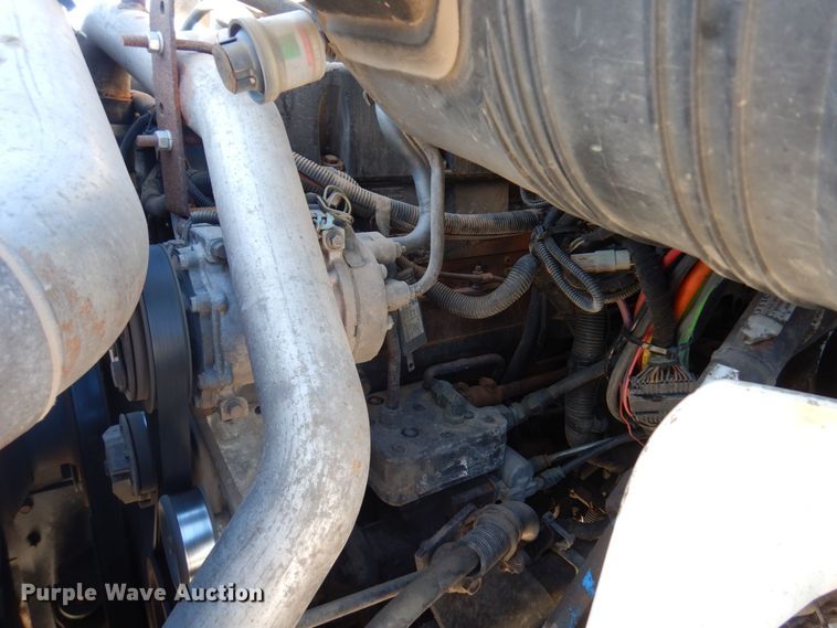 image for item KU9834 2007 International 8600  box truck