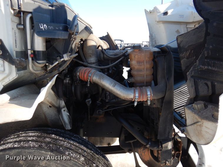 image for item KU9834 2007 International 8600  box truck