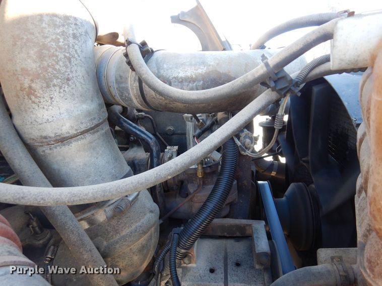 image for item KU9834 2007 International 8600  box truck