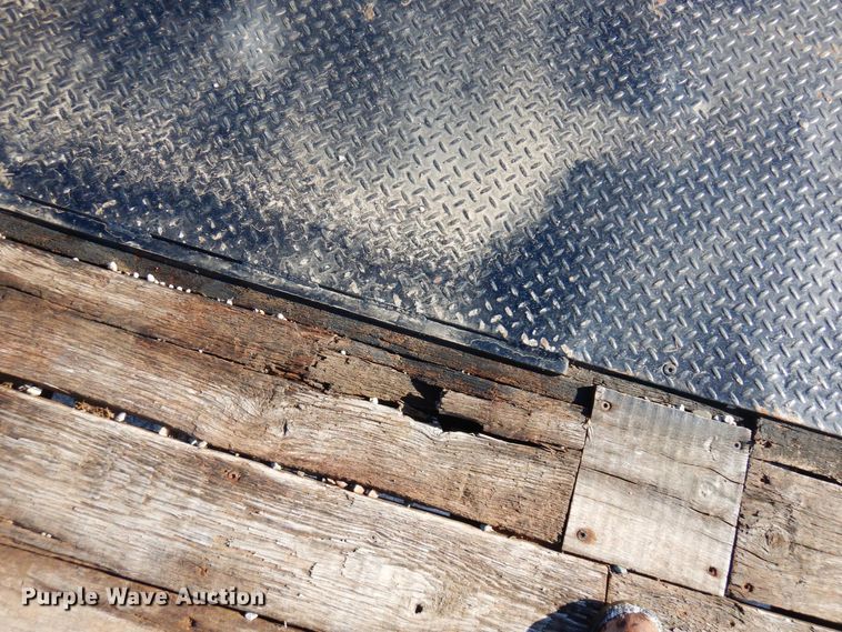 image for item KU9836 1995 Trail King  flatbed trailer