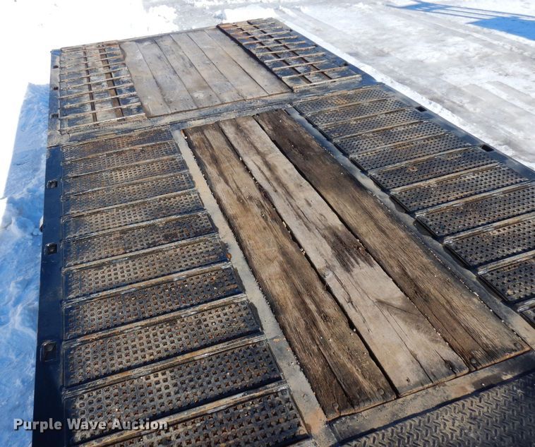 image for item KU9836 1995 Trail King  flatbed trailer