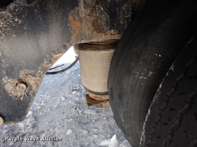 image for item KU9836 1995 Trail King  flatbed trailer