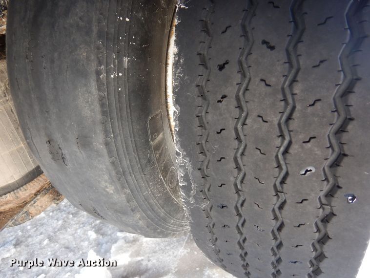 image for item KU9836 1995 Trail King  flatbed trailer