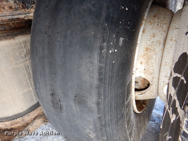 image for item KU9836 1995 Trail King  flatbed trailer